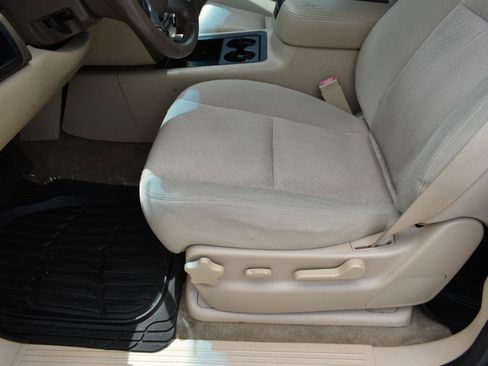 Used 2013 Chevrolet Avalanche LS RWD image 22
