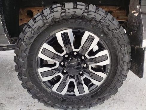 Used 2019 Chevrolet Silverado 2500 LTZ w/ Duramax Plus Package image 25