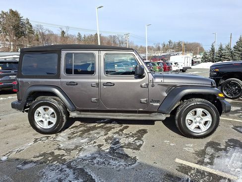 Certified 2021 Jeep Wrangler Sport S image 24