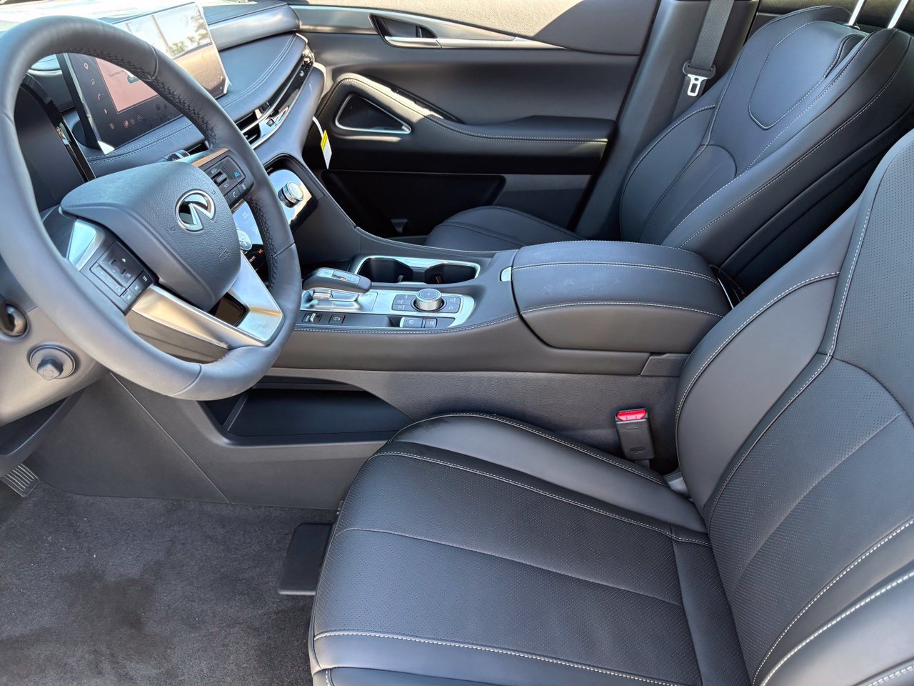 New 2027 INFINITI QX60 Luxe FWD image 19