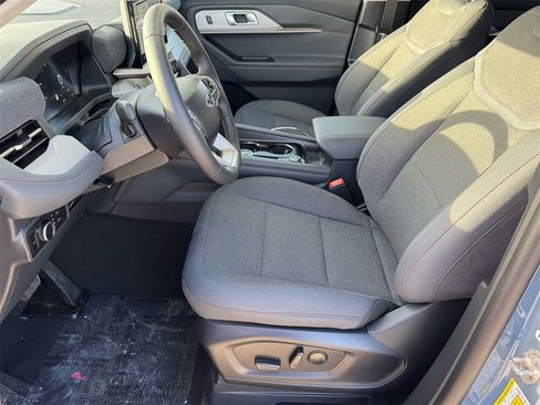 New 2026 Ford Explorer Active image 8