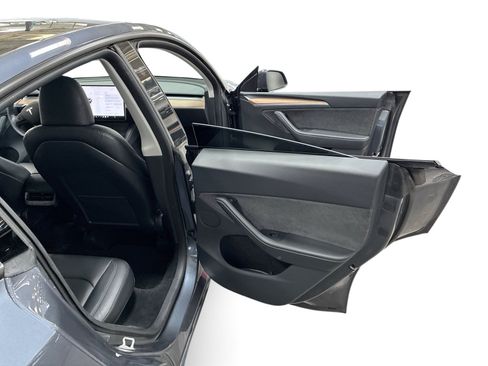 Certified 2023 Tesla Model Y AWD image 12