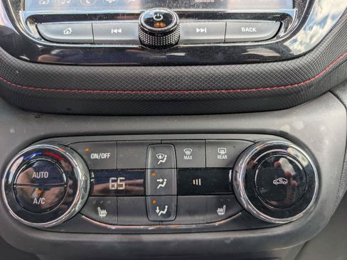 Used 2023 Chevrolet TrailBlazer RS w/ Convenience Package FWD image 16