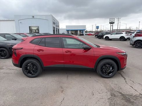 New 2026 Chevrolet Trax LT image 7