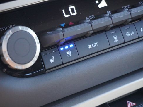 New 2026 Toyota Tundra Platinum AWD/4WD image 29