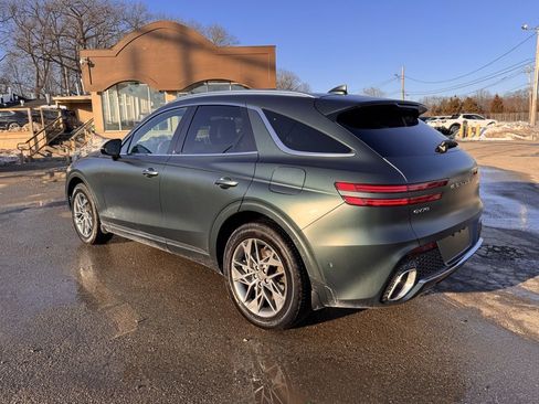 Used 2023 Genesis GV70 2.5T w/ Advanced Package image 3