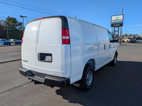 New 2025 Chevrolet Express 3500 image 5