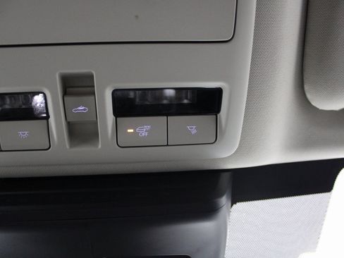 Used 2024 MAZDA CX-90 Plug-In Hybrid w/ Premium Pkg image 51