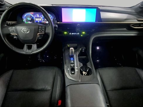 Used 2023 Toyota Crown AWD/4WD image 16