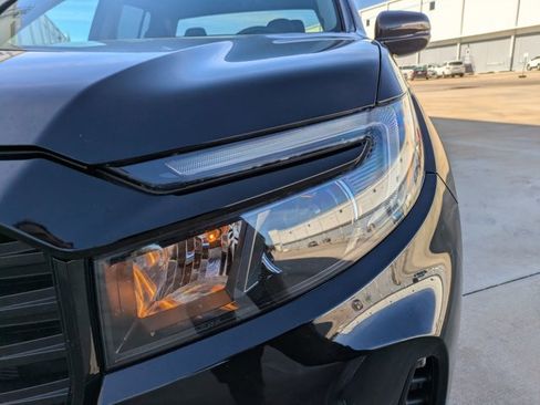 Used 2023 Honda Ridgeline Sport image 9