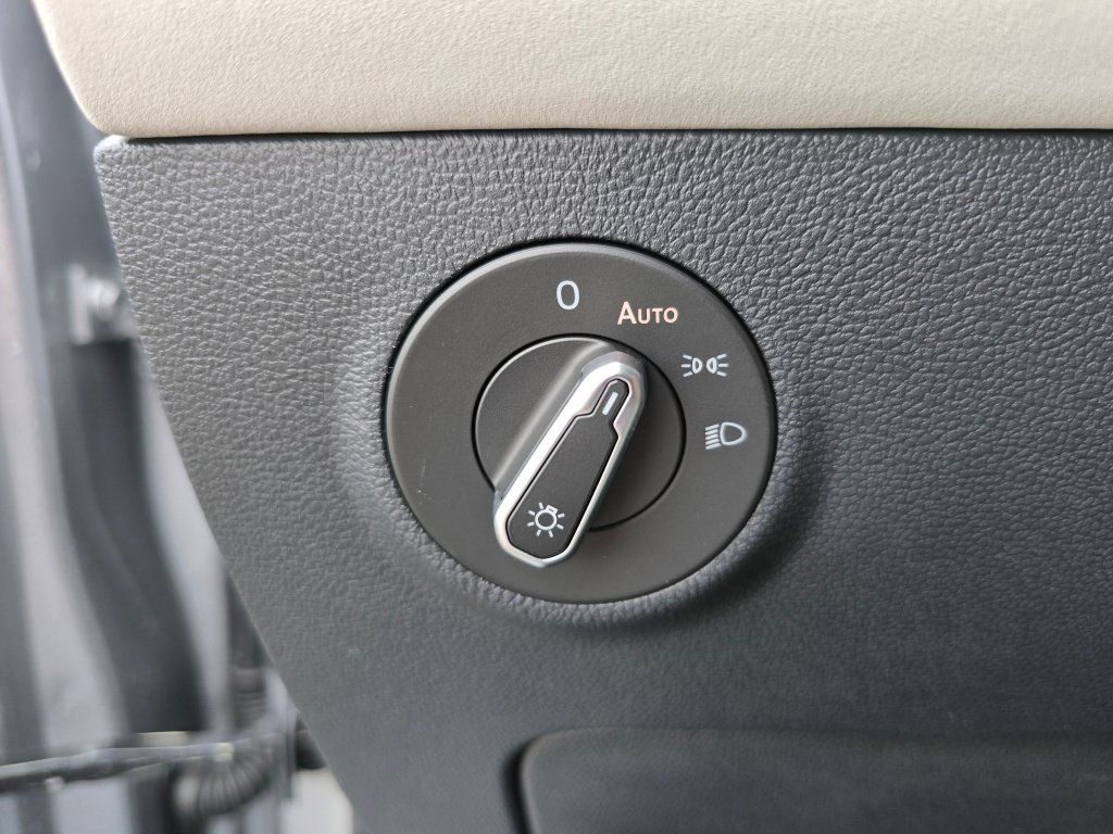 New 2026 Volkswagen Taos SE AWD/4WD image 24