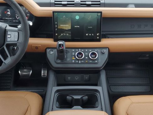 Used 2024 Land Rover Defender 110 Carpathian Edition image 31