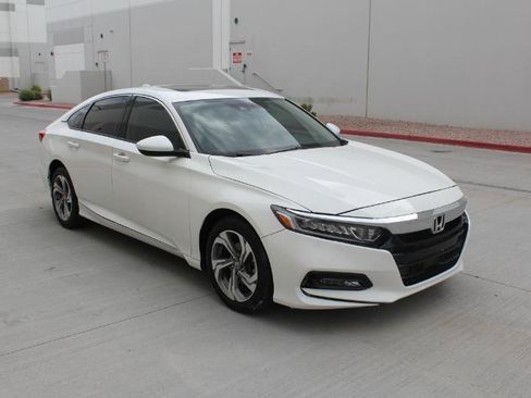 Used 2019 Honda Accord EX image 3