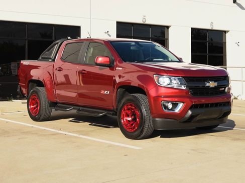 Used 2019 Chevrolet Colorado Z71 image 3