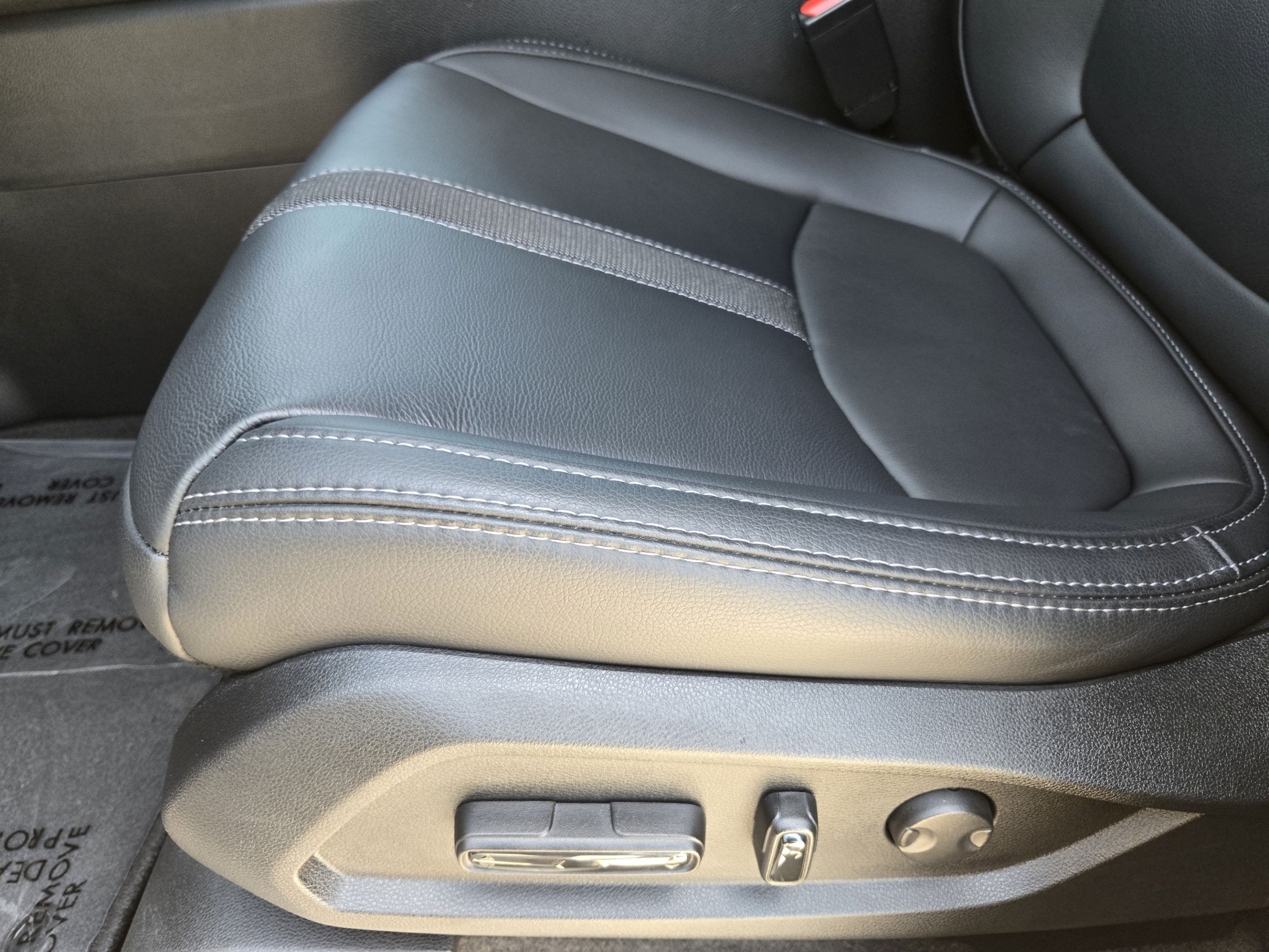 Certified 2025 Honda Pilot Touring image 21