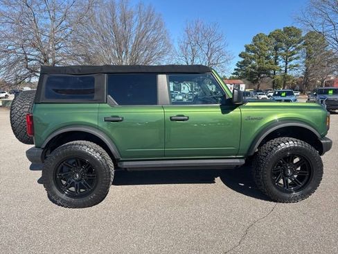 Used 2022 Ford Bronco Black Diamond image 6