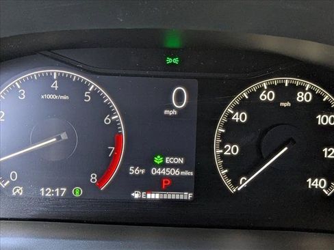 Used 2023 Honda Pilot Touring image 11