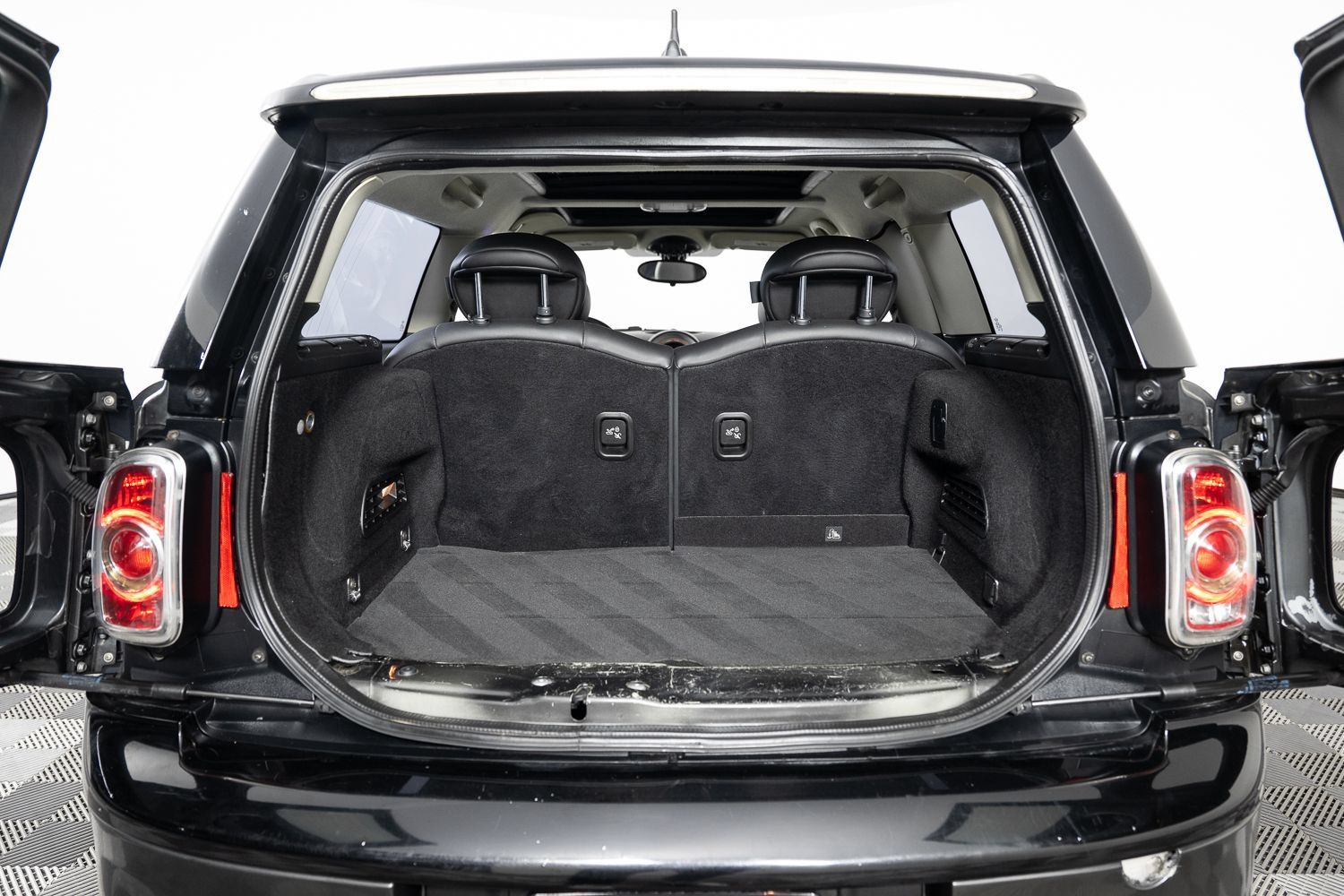 Used 2013 MINI Cooper Clubman S FWD image 16