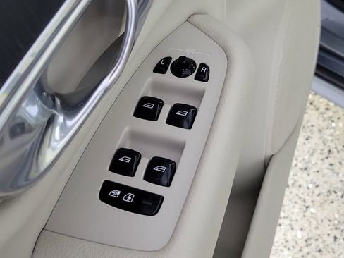 Used 2020 Volvo XC90 T5 Momentum image 24