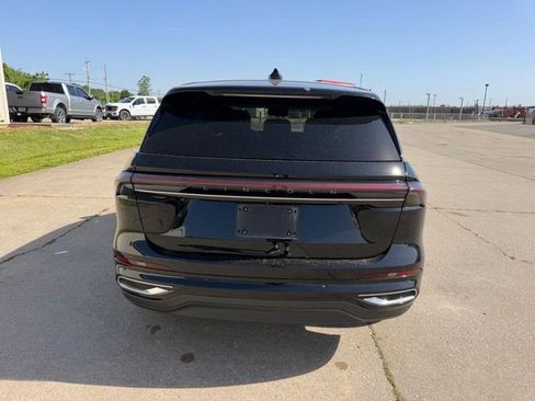 Used 2025 Lincoln Nautilus Premier w/ Equipment Group 102A AWD/4WD image 4