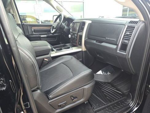 Used 2015 RAM 1500 Laramie w/ Convenience Group AWD/4WD image 5