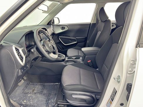 Used 2020 Kia Soul LX image 15
