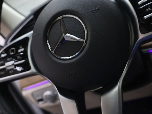 Used 2020 Mercedes-Benz GLE 350 4MATIC w/ AMG Line Exterior image 23