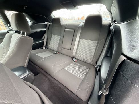 Used 2021 Dodge Challenger SXT image 22