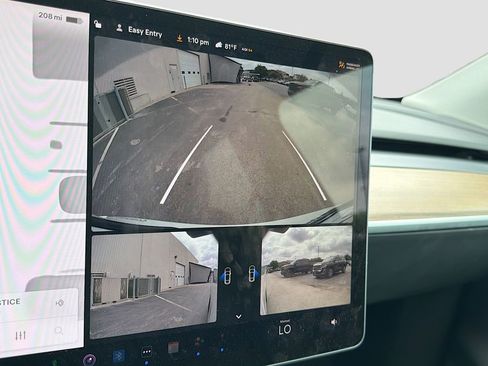 Used 2023 Tesla Model Y Long Range image 13