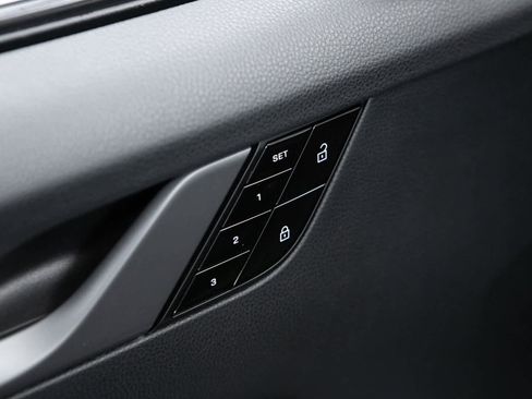 Certified 2021 Porsche 911 Carrera image 19