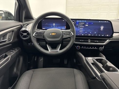 New 2026 Chevrolet Equinox EV LT image 22