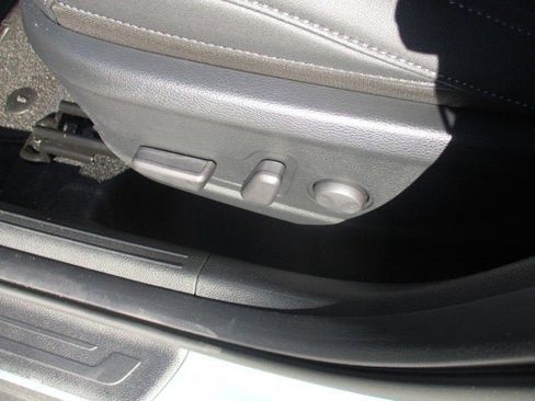 Used 2025 Kia Seltos EX w/ EX Sunroof Package image 17