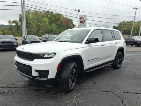 New 2025 Jeep Grand Cherokee L Altitude image 5