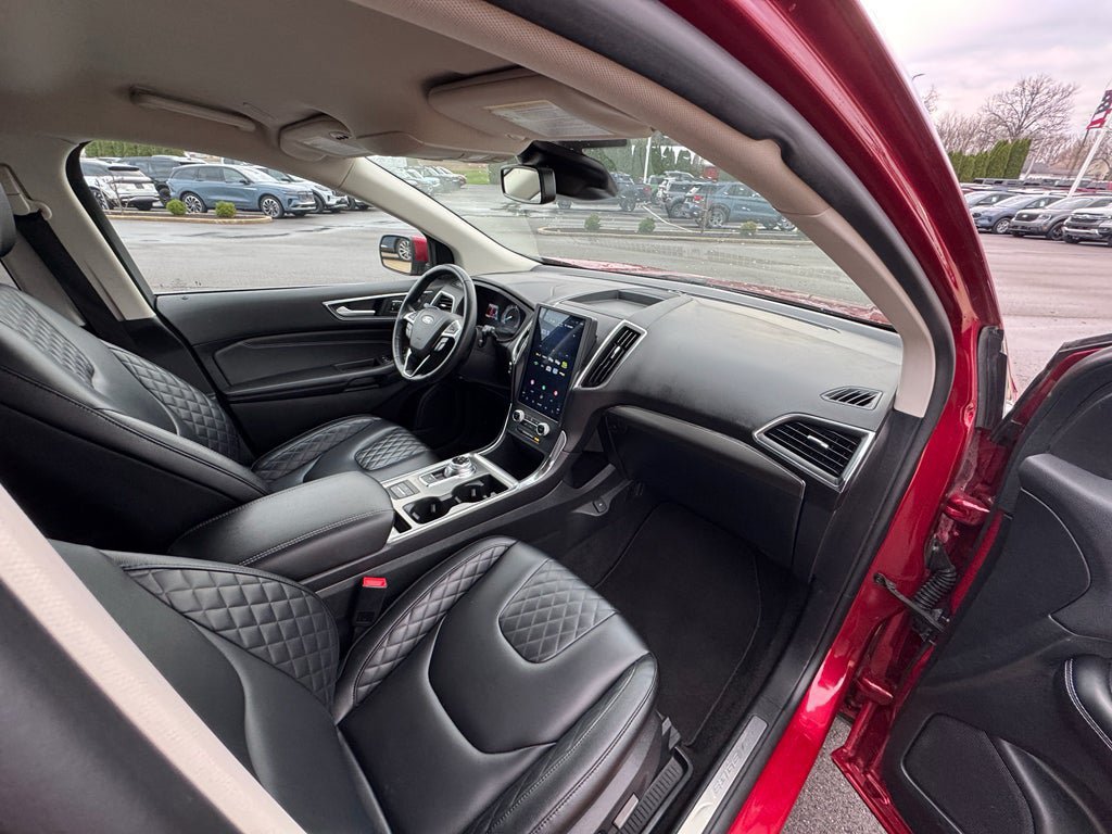 Certified 2024 Ford Edge Titanium AWD/4WD image 12
