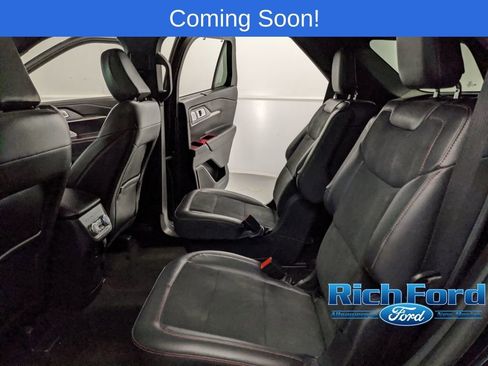 Certified 2025 Ford Explorer ST image 17