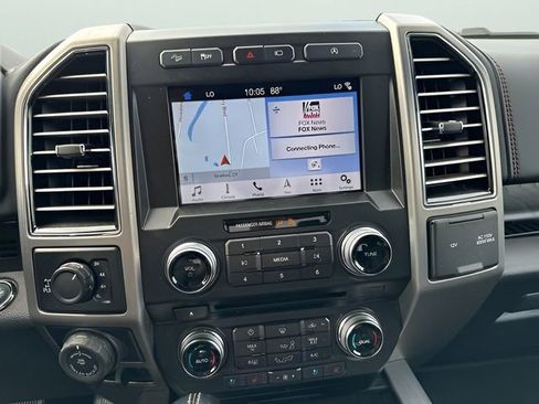 Used 2018 Ford F150 Platinum w/ Equipment Group 701A Luxury AWD/4WD image 20