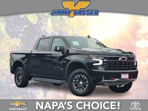 Used 2025 Chevrolet Silverado 1500 ZR2 w/ Technology Package AWD/4WD image 1