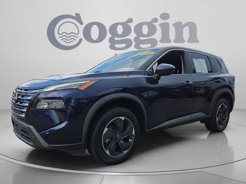 Used 2024 Nissan Rogue SV AWD/4WD image 1