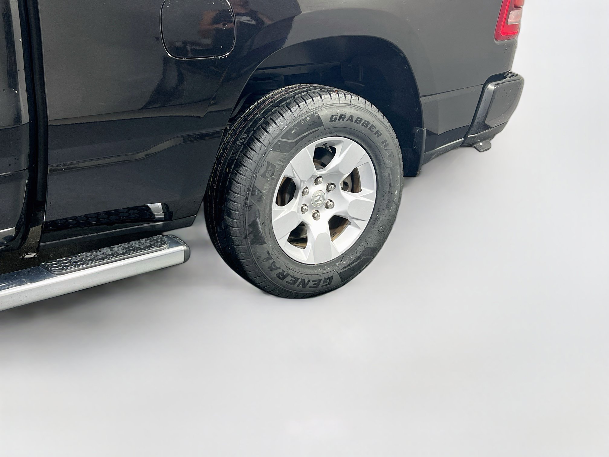 Used 2023 RAM 1500 Big Horn AWD/4WD image 30