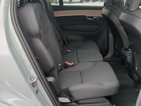 Certified 2026 Volvo XC90 B6 Plus w/ Protection Package Premier image 19