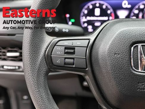 Used 2025 Honda Accord SE image 13