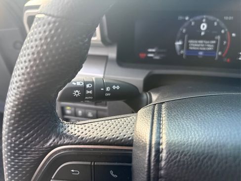 Used 2024 Toyota Tacoma TRD Sport w/ TRD Sport Upgrade Package image 17