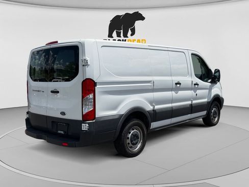 Used 2015 Ford Transit 150 130 Low Roof RWD image 3