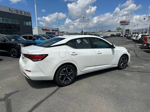 Used 2024 Nissan Sentra SV FWD image 11