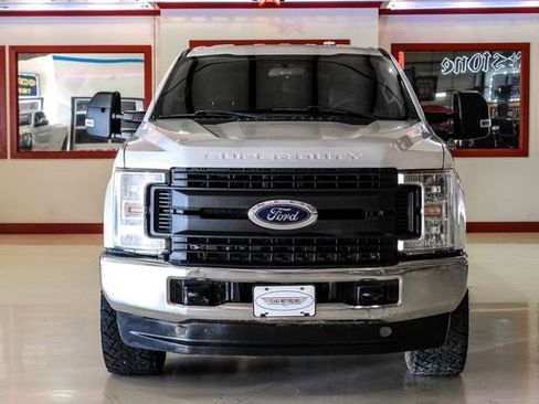 Used 2018 Ford F250 XL w/ Power Equipment Group image 9