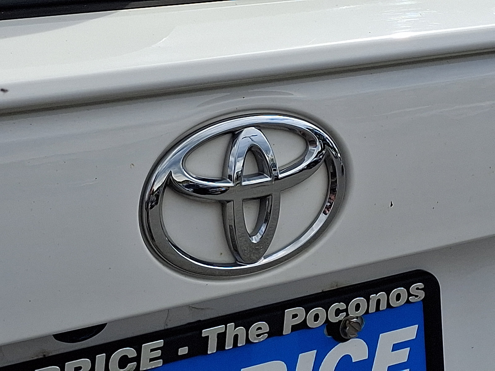 Used 2021 Toyota RAV4 XLE AWD/4WD image 30