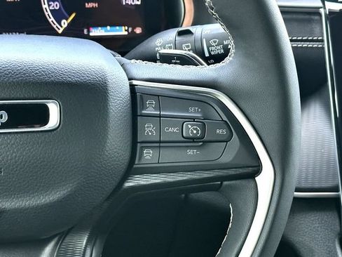 Used 2025 Jeep Grand Cherokee L Altitude RWD image 26