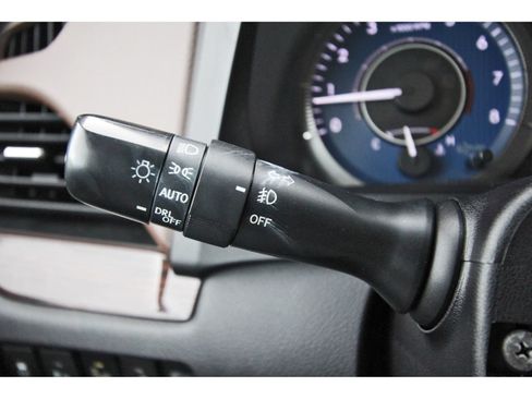 Used 2015 Toyota Sienna Limited Premium FWD image 20