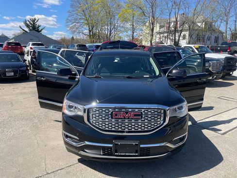 Used 2017 GMC Acadia Denali w/ Technology Package AWD/4WD image 31