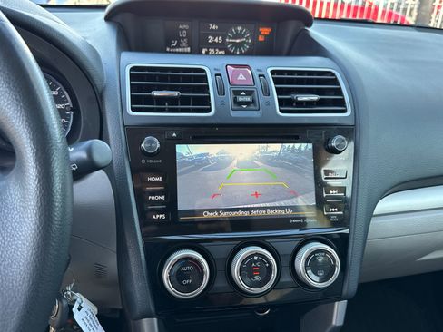 Used 2017 Subaru Forester 2.5i Premium image 19